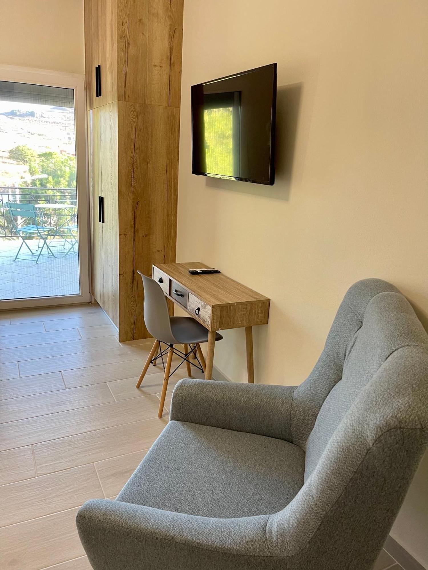 Lemnos Urban Escape Apartment มิรินา ภายนอก รูปภาพ